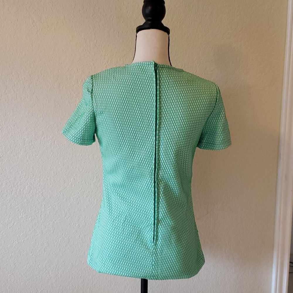 Mod 60's Textured Top - Picture 3 of 4